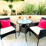 dieses Bild zeigt die Terrasse von Zimmer 8
